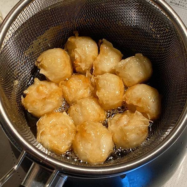 数分揚げるだけで『罪深いつまみ』が爆誕！　冷凍食品のアレンジに「絶対うまいやつ！」