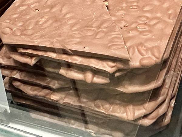 アメリカで売っていた『板チョコ』に「笑った」「違う、そうじゃない！」