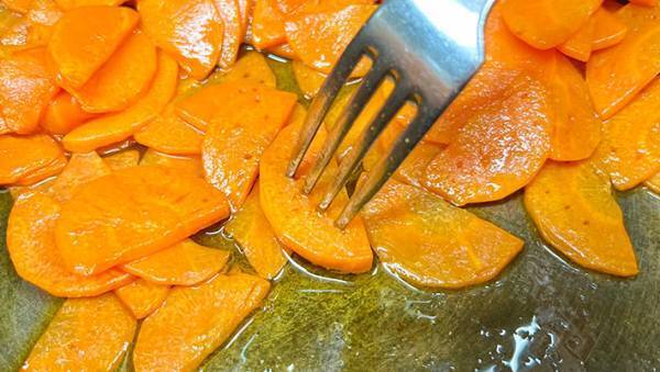 寒い時期にぴったり！　シェフが公開した『人参のポタージュ』レシピがおいしそう