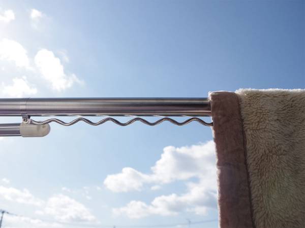 毛布を干す時の花王直伝のライフハックに「時短になった」「楽ー！」