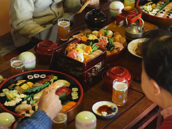 「みんなで気を付けよう」　年末年始、幼い子供がいる食事の席で注意したいこと