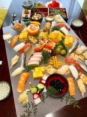 「どうなってるんだ…」「何者なの？」　父親手作りのおせちに、驚き！