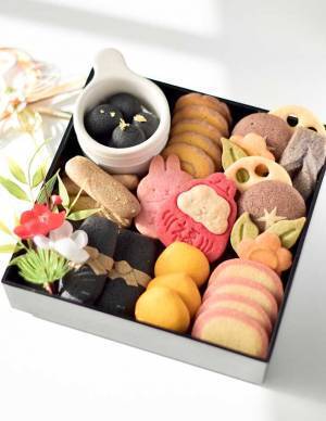 おせちのように見えるけど、実は…？　「発想が天才的」「かわいい～！」