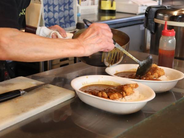 妊娠中の妻がつわりで困った状態に　店員に事情を話すと「明日来て」といわれ？