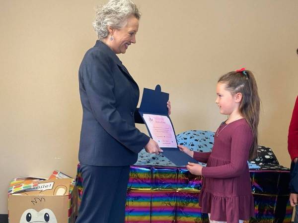 「ユニコーンを飼いたい」　少女からの手紙に、動物管理局が粋な計らい！