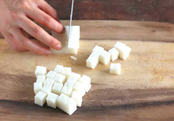 実家から持ち帰った『筑前煮』をどうするか問題　料理人の解決策は？