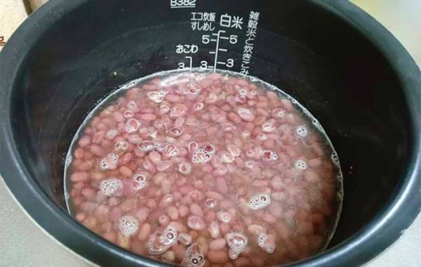 【あんこ好き必見】市販のあんこはもう買わない！？　炊飯器で作る方法がこちら！