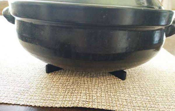 ダイソーの『折りたためる鍋敷き』　使ってみたら「便利すぎて驚いた！」