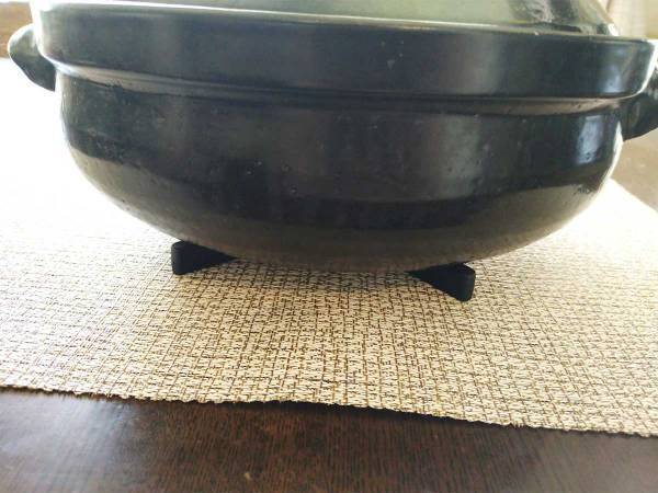 ダイソーの『折りたためる鍋敷き』　使ってみたら「便利すぎて驚いた！」