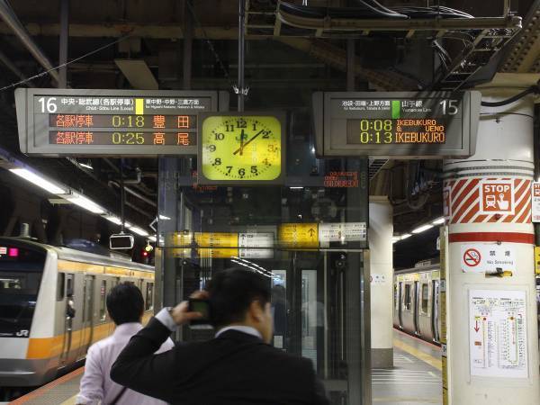 駅員「１本も来ませんので」　JR山手線の一部運休についてのアナウンスに「ウケる」の声