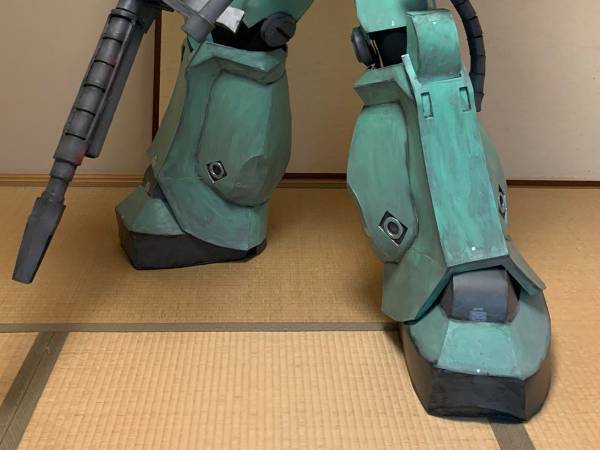 「成人式のスーツ、これだと地味かな？」　写真に「爆笑した」「むしろ主役だろ！」