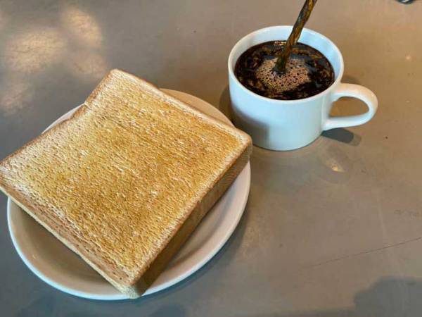 師匠も脱帽！　小３女子が作った木彫りの作品に「嘘だろ…」「本物にしか見えない」