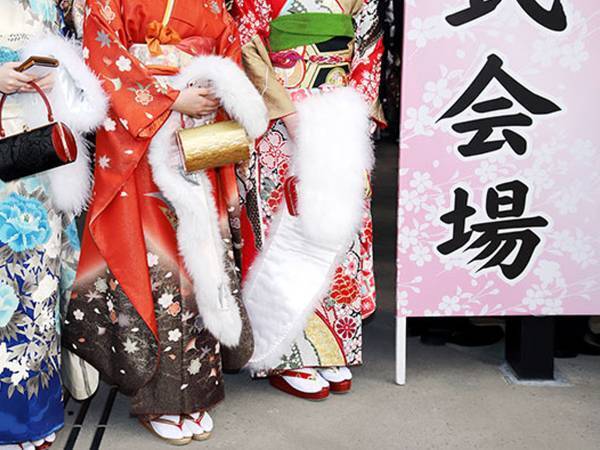 成人式で振袖に『墨』をかける事件が勃発　開明墨汁の声明に「泣ける」「ありがとう」