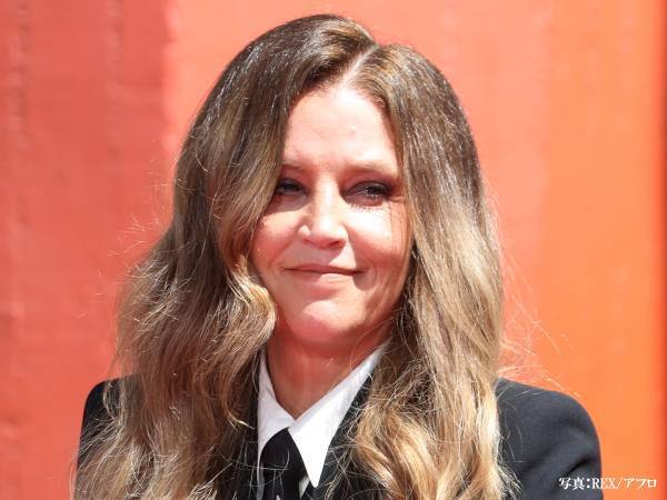 【訃報】エルヴィス・プレスリーの娘、リサ・マリーさん逝去　「早すぎる」「まだ若いのに」