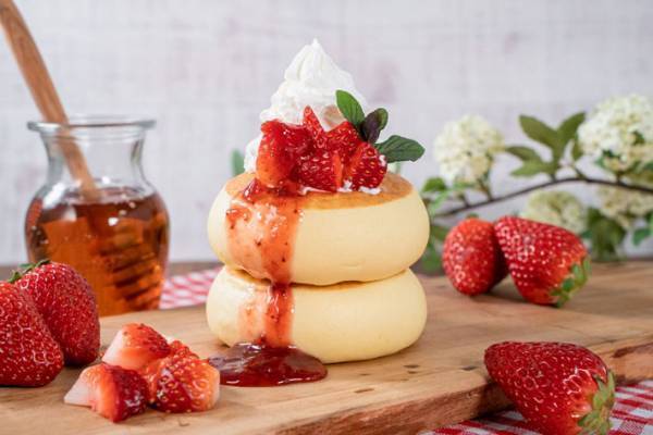 ファミマから、森永製菓監修『ホットケーキまん』２０２３年１月２４日に発売