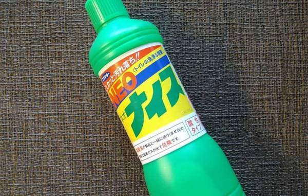 玄関の掃除どうする？　話題のダイソーアイテムで拭いてみたら「ピッカピカ！」