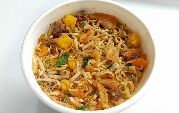 石焼ビビンバ風『カップヌードル 』　日清おすすめの食べ方に「最高」「クセになる」