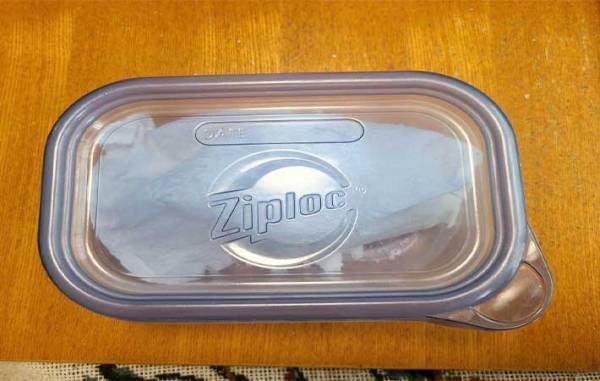 岩のように固まった砂糖がサラふわに！　放置するだけの『簡単テクニック』とは？