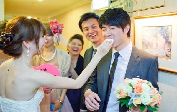 『ある会場』に軽装で集まる男女　イベントの正体に「ウソでしょ！」「日本と全然違う」