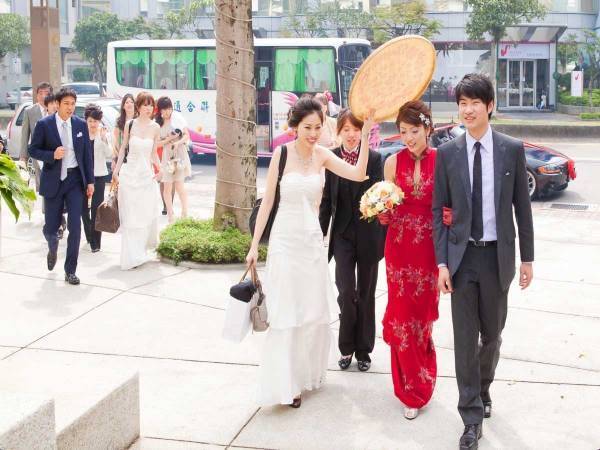 『ある会場』に軽装で集まる男女　イベントの正体に「ウソでしょ！」「日本と全然違う」