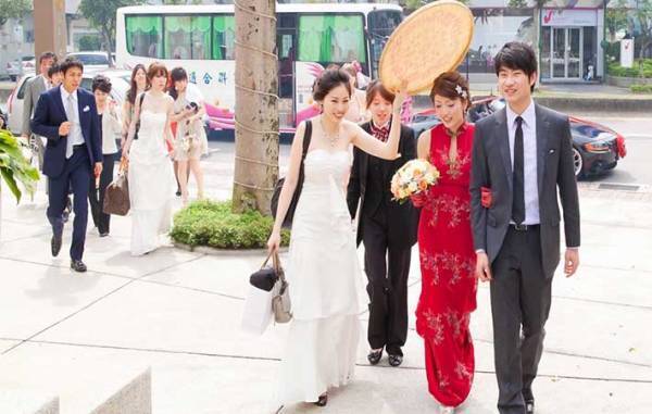 『ある会場』に軽装で集まる男女　イベントの正体に「ウソでしょ！」「日本と全然違う」