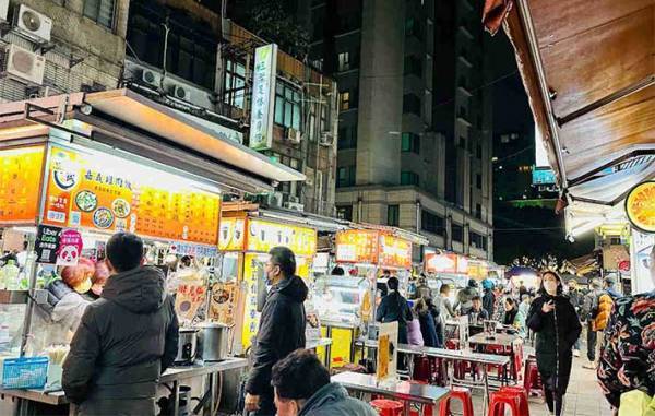 観光客が慄く台湾の屋台　理由に「見て納得」「ずっと前から臭ってた」