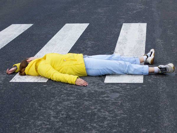 警視庁が教える『おんぶ』の方法は…？　「いいこと知った」「覚えておきます」