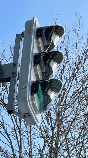 北海道にあった信号機　縦型だけではない特徴に「なんかかっこいい！」