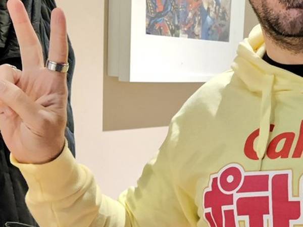 妻「日本滞在中は絶対着ないで！」　猛反対の理由に「めっちゃ笑った」「絶対見ちゃう」