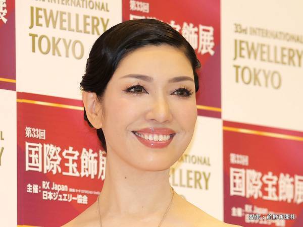 アンミカが『AIアバター』を生成　その姿に「リアルと区別できない！」