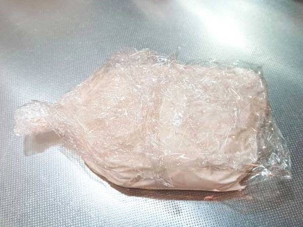 「生クリームを絞り袋に入れるの面倒…」　元カフェ店員おすすめのコツに、目からウロコ！