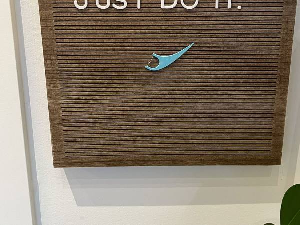 歯科医院にあった飾り　「考えた人、天才か！？」「笑ったわ」