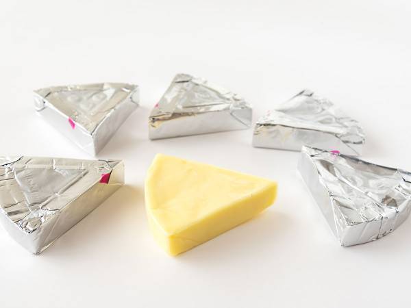 簡単なのにちょっぴり贅沢　６Ｐチーズのワイン漬けが試してみる価値あり！