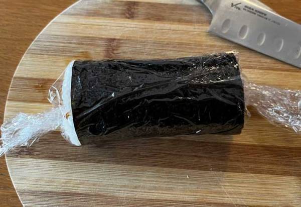 具だくさんの恵方巻をきれいに切るコツは？　「これなら断面が崩れない」