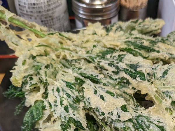 『富士そば』で「油断できない」と実感！　注文の商品に「大きくない…？」