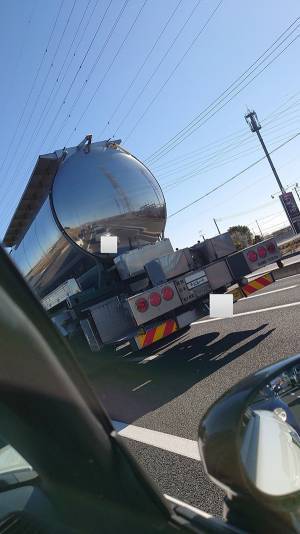 道路で目にした『タンク車』にときめく人続出！　正体に「テンションぶち上げ」「最高じゃん！」