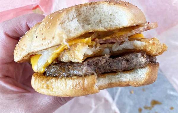 今度の『サムライ』もパンチありすぎ…！　マクドナルドの『サムライマック』がクセになる