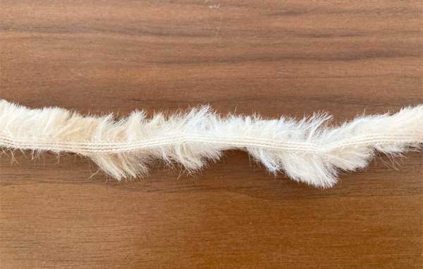 セリアの毛玉で編んだ『もの』が…想像以上に猫！　心ときめく仕上がりを大公開