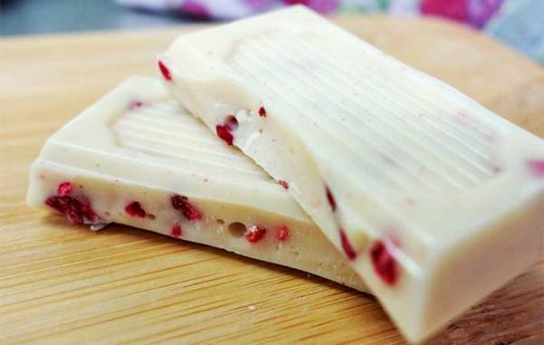 バレンタインチョコ決まった？　『ピープルツリー』のアレンジに「かわいい」「華やか！」