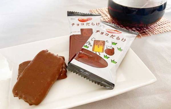 中までチョコたっぷり！？　不二家の『ホームパイチョコだらけ』を食べてみた