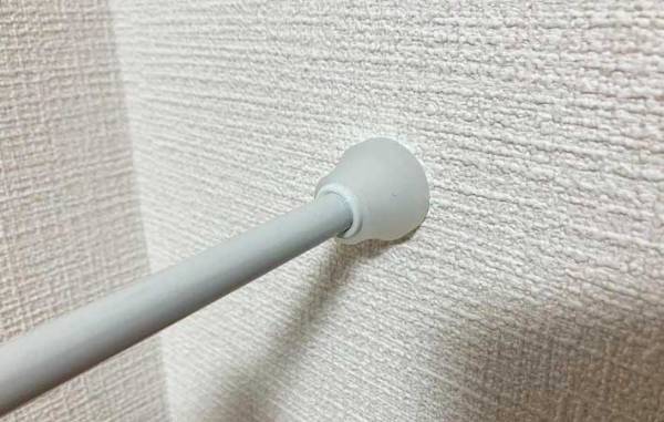 ゴミ袋の収納場所がゴチャゴチャ…　すっきり片付けるコツに「ナイスアイディア！」「すごく便利」