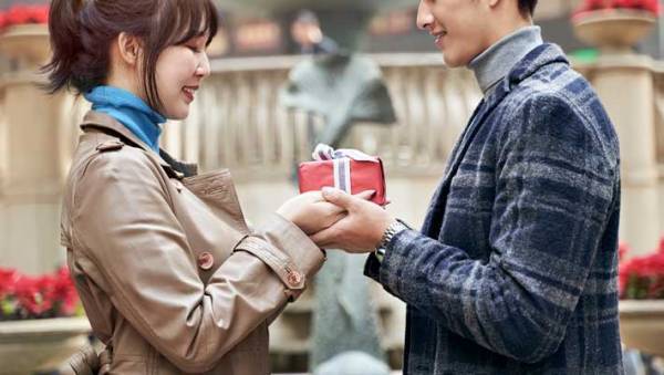 女性たちが盛り上がる、バレンタイン前の『会話』　内容に「日本と全く違う」「すごいわ…」