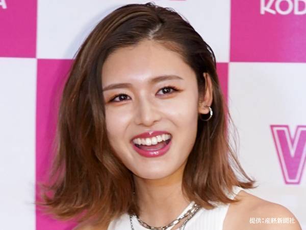 モデル・古畑星夏が結婚を発表！　夫婦ショットに「素敵！」「お幸せに」