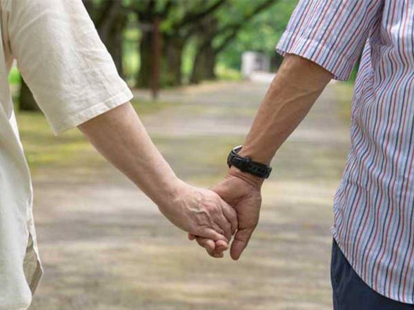 病院で７０代男性が同年代女性に恋　明かされた『事実』に「涙が止まらん」