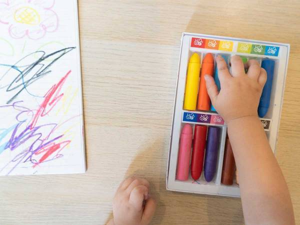 「神か！」「考え方が秀逸」　子供の落書き対処法に『いいね』続出