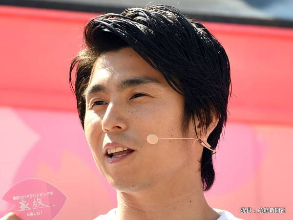 中尾明慶、１０年前と現在のパスポートを公開　変わらぬ見た目に「本当に年取ってる？」