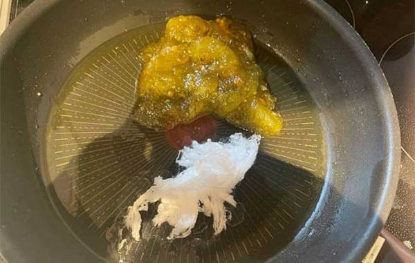 油処理が楽しくなるダイソー商品『わたぐも』　「ぷるっとジェル状に！」「めっちゃラク」