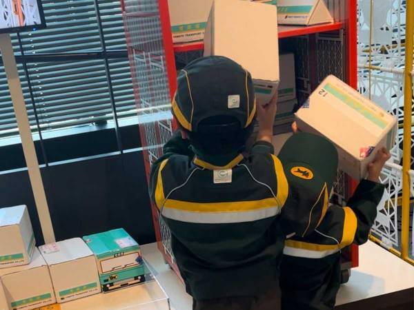 ヤマト配達員…なんか、小さい？　頑張る姿に「たまらん」「行ってみたい！」の声