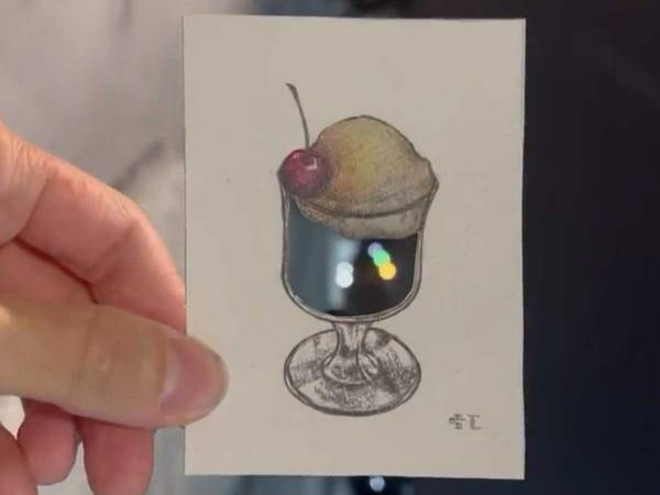 画家「ふと思い立ったので…」　見慣れた景色がアートに変わる１０秒間