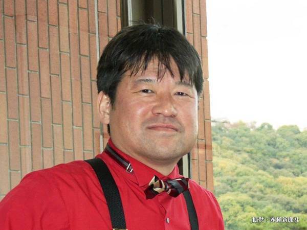 暗い道で女性に声をかけられた佐藤二朗　握手や写真かと思いきや？　「素敵なやりとり」「ほほ笑ましい」